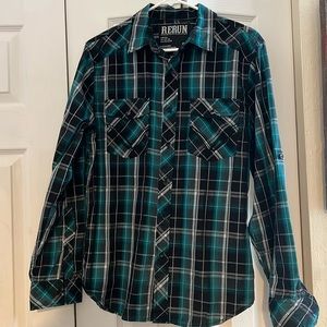 Women’s Western “Rerun” long sleeve shirt. To button missing. 60%cot.40%poly.